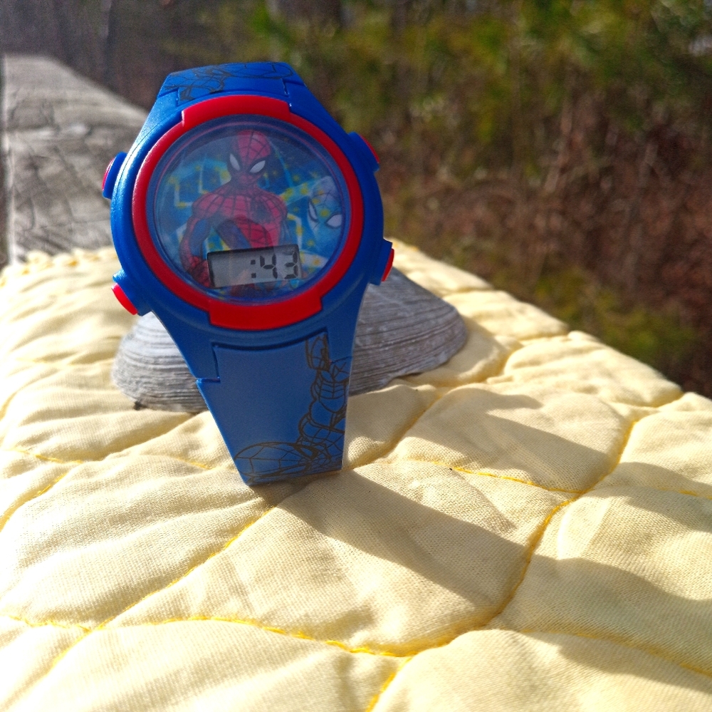 Marvel Spiderman Light Up LCD Watch